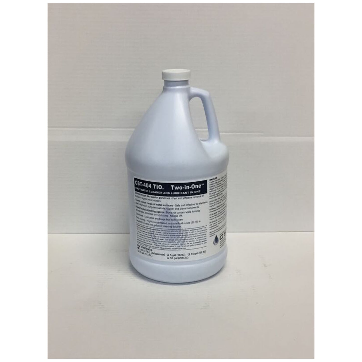 COMPLETE SOLUTIONS TWO-IN-ONE CLEANER & LUBE, 4 per case