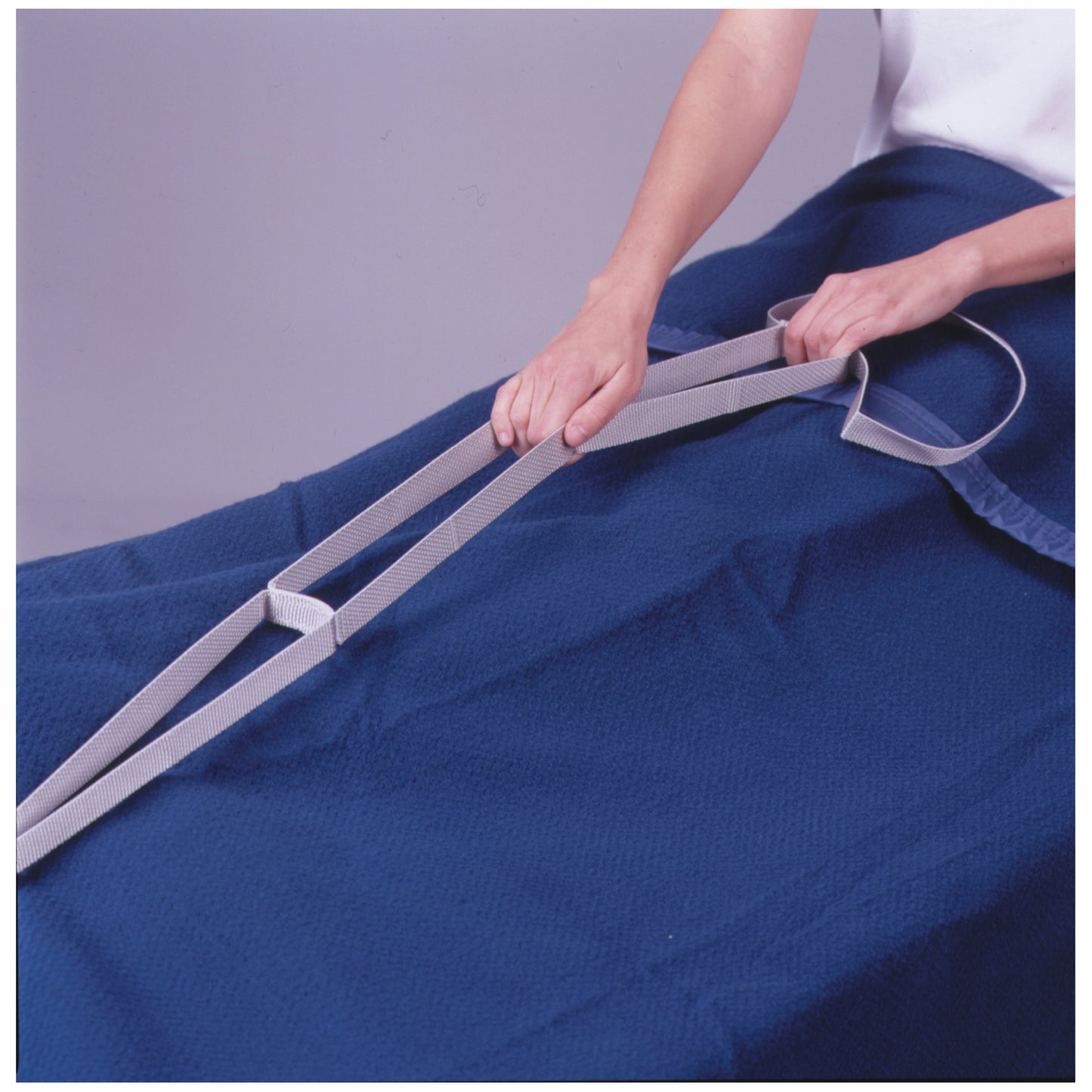 KINSMAN BED PULL-UP