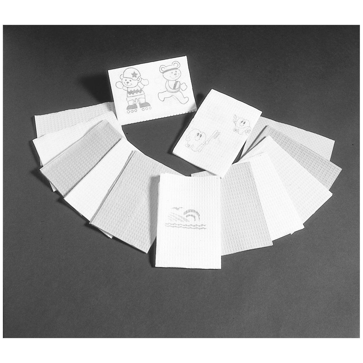 GRAHAM MEDICAL TISSUE/POLYBACK TOWELS, 500 per case