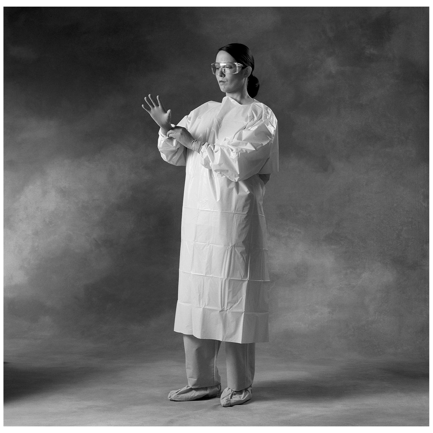 HALYARD IMPERVIOUS GOWN, 15 per box, 5 boxes per case